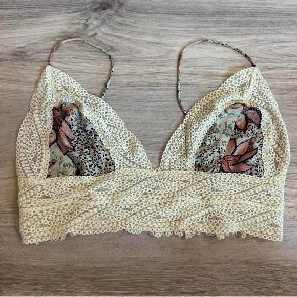 Free People Cream Lace Bralette Bra size medium - Picture 1 of 7